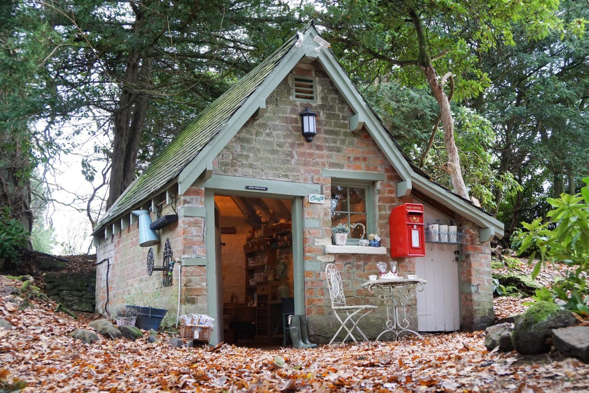 Luxury Woodland Lodge Retreat At Culdees Castle كريف المظهر الخارجي الصورة